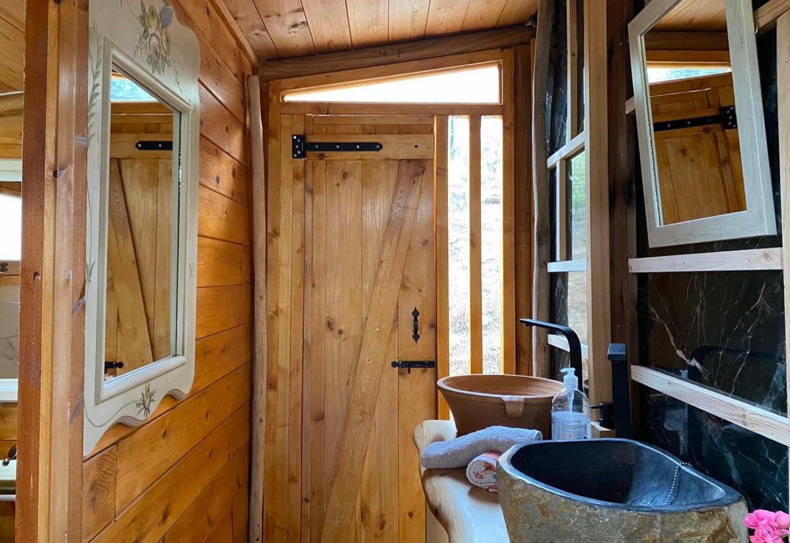 בית הארחה Paránimfoi 	Wooden House At The Mountain-Private מראה חיצוני תמונה
